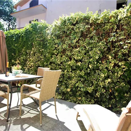 Amela Apartman