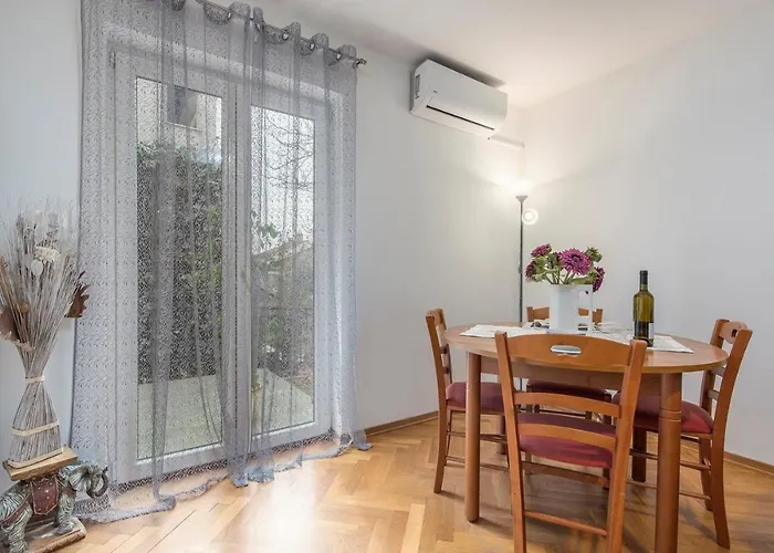 Amela * ポレッチ